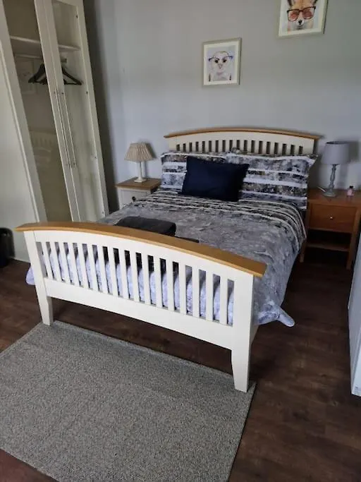 Galway City Eyre Square Apartment 180 0*,  Ireland